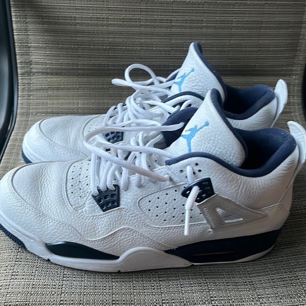 Gently used Jordan 4 mens size 11.5